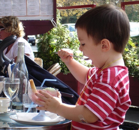 bambini che non mangiano