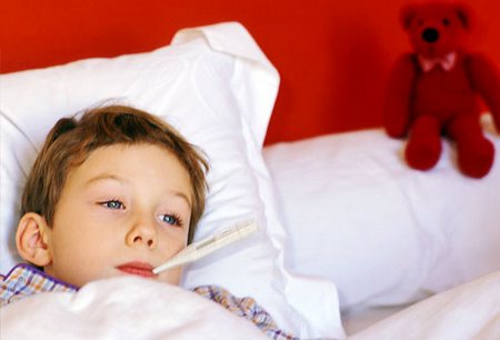 Misurare la febbre al bambino, qual è il termometro più adatto?