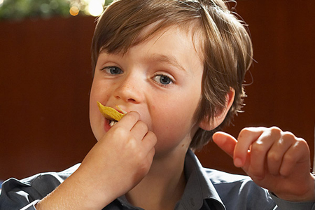 Una giusta dieta può aiutare i bambini autistici