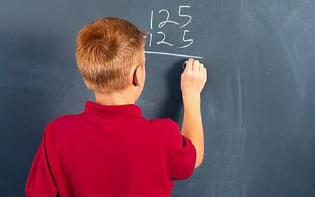 Il bambino conosce la matematica sin da piccolo