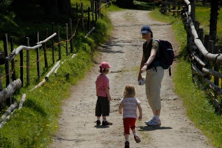 passeggiare bambini