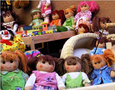 Giochi per bambini: come realizzare a casa una bambola di pezza