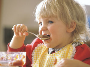 Bambini, il legame fra alimentazione e sonno
