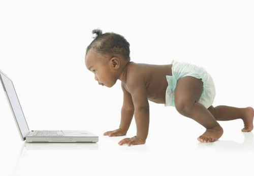 Cyber baby, neonati online prima di nascere
