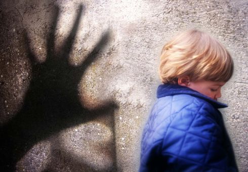 I bambini vittime di abusi di rischiano di diventare adulti violenti