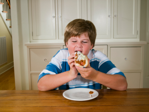 Sovrappeso infantile e otiti croniche, forse c'è un legame