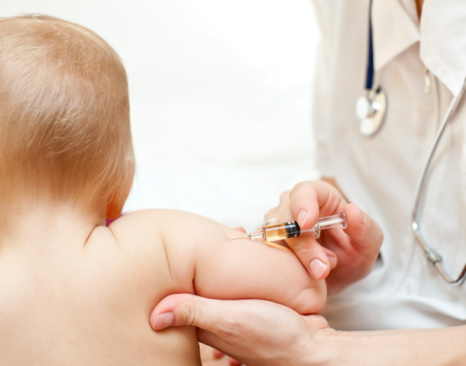 Vaccinare i bambini è importante, anche per le malattie che non esistono più