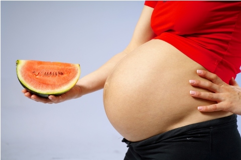 Mangiare in gravidanza: l'anguria