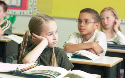 bambino bocciato scuola elementare