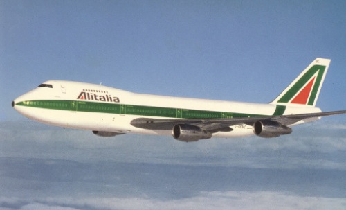 donna partorisce aereo Alitalia