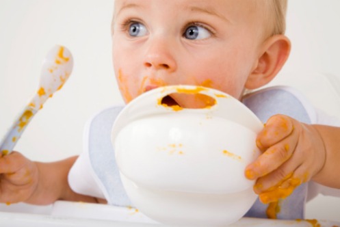 Baby food falsi e tossici: i pediatri lanciano l'allarme