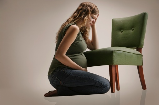 Allattamento al seno, le neo mamme depresse spesso non allattano