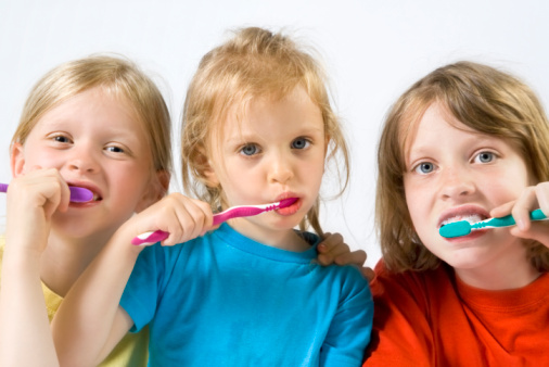 lavarsi i denti a scuola