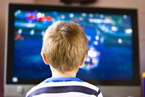 Bambini più aggressivi a causa della troppa TV