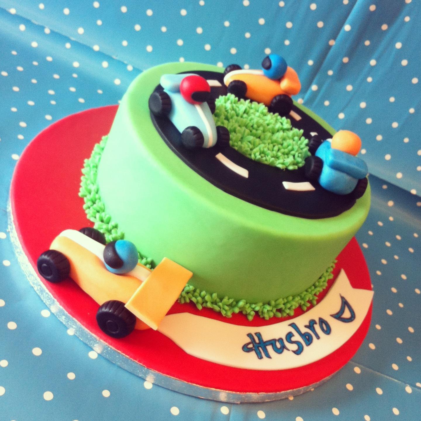 I bambini si cimentano nel cake design grazie a Play-doh
