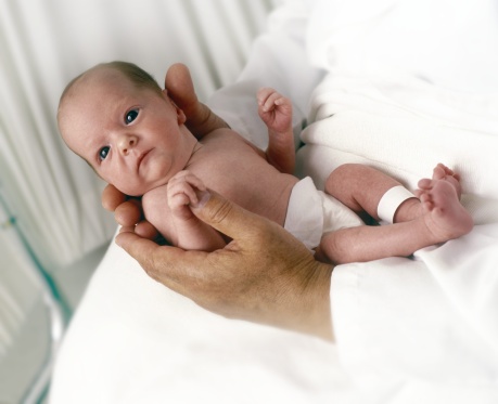 Le regole per i genitori che tornano a casa dall'ospedale con un bambino nato prematuro