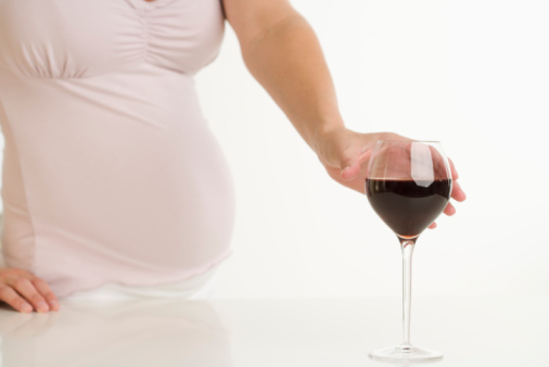 Alcol gravidanza fa male anche piccole quantità