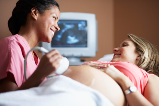 Troppe ecografie in gravidanza espongono il bimbo a rischio autismo?