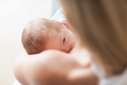 Il latte materno protegge il bambino dal rischio iperattività