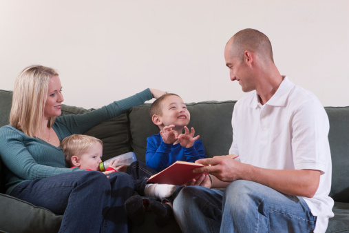 Famiglie bimbi crisi peggiora situazione economica 