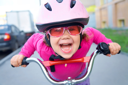 Bambini in bicicletta, quando è il momento di togliere le rotelle?