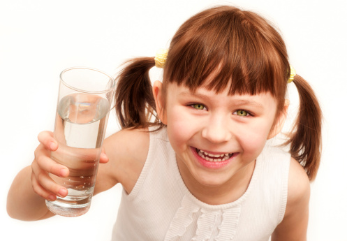 Acqua rubinetto bambini scuola si