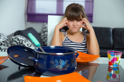 bambina rifiuta cibo, disturbi alimentari