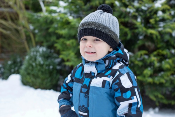 Come proteggere i bambini dal freddo per prevenire i malanni di stagione