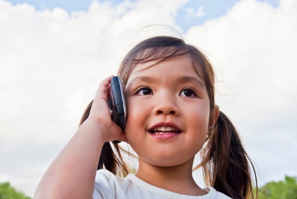 bambini telefonini