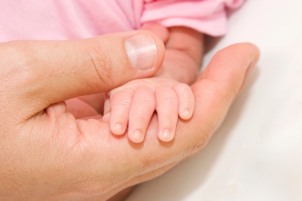 Neonati prematuri, i benefici del latte materno per la salute dei piccolini