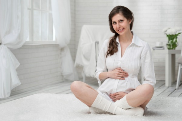 Capelli sfibrati in gravidanza, trattamenti e cure per chiome lucenti