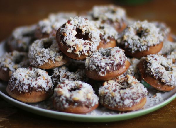 Ciambelline ricoperte di cioccolato per i bambini