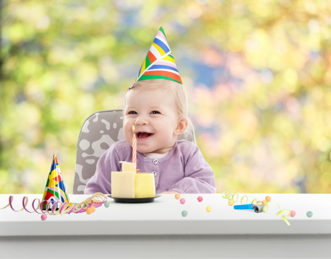 Idee per festeggiare il primo compleanno di una bambina