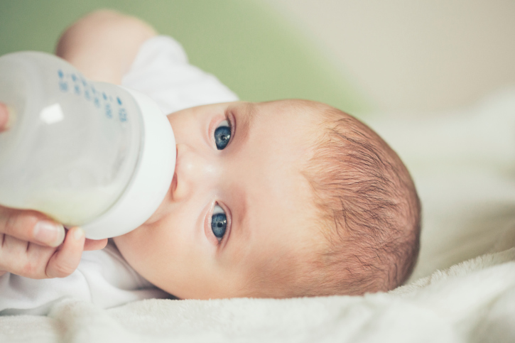Intolleranza al lattosio neonati, quali sono i sintomi