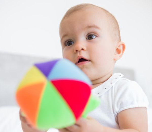 Giocattoli per i primi mesi di vita del neonato (FOTO)