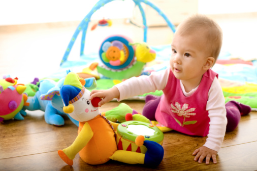 Giocattoli per i primi mesi di vita del neonato (FOTO)