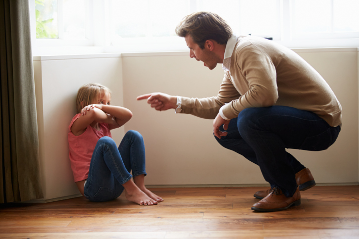 10 motivi per cui è sbagliato urlare ai bambini 