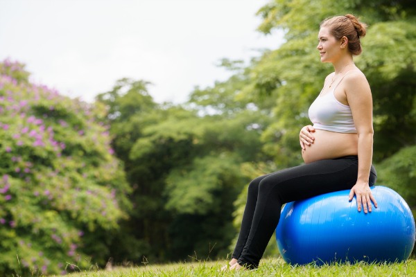 Lo sport in gravidanza fa bene a mamme e bambino