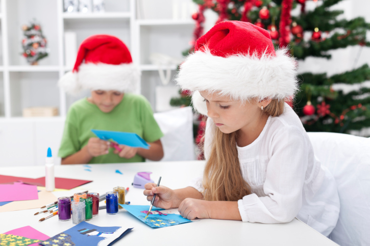 Decorazioni per albero di Natale fai da te con i bambini