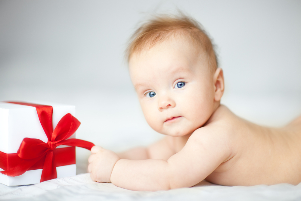 Regali Di Natale Per Bambini Economici.Regali Di Natale Per Neonati Idee Utili Ed Economiche Tutto Mamma