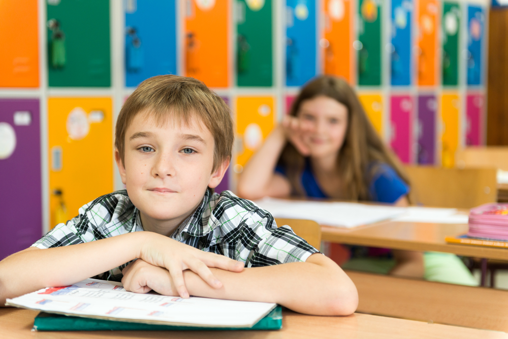 Bambino a scuola