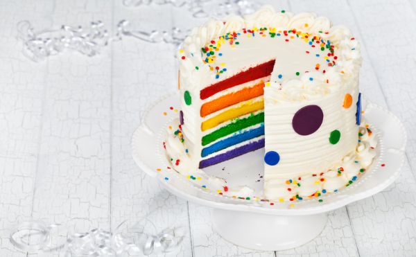 Rainbow cake, la torta di Carnevale per i bambini
