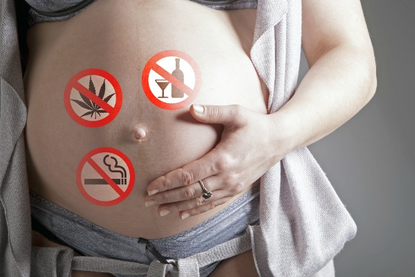 Incentivi economici per le donne che smettono di fumare in gravidanza