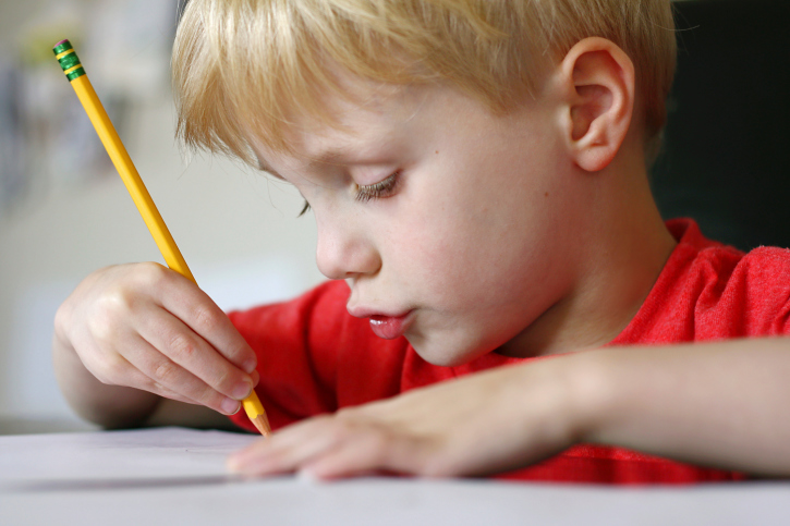 bambini, scrittura, Scrittura a specchio nei bambini