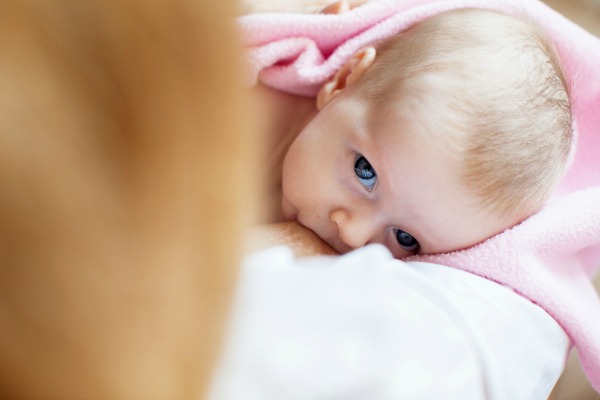 Perché è importante il latte materno ai piccoli nelle terapie intensive neonatali