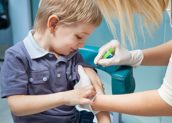 Il vaccino contro morbillo, rosolia e parotite non causa autismo