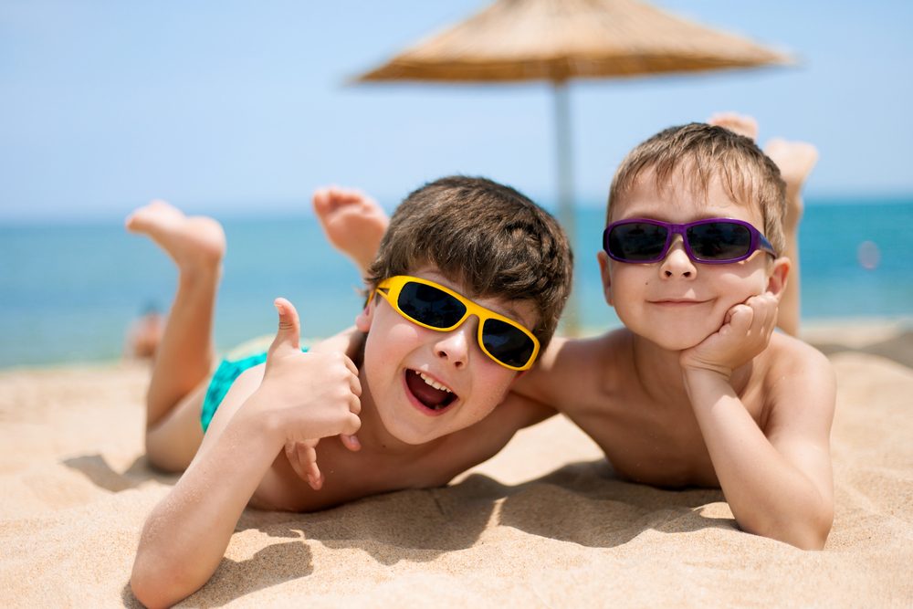 Bimbi spiaggia immagini più divertenti