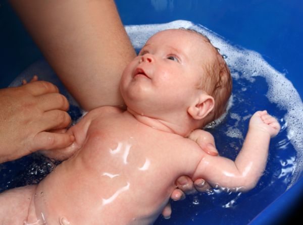 Bagnetto neonato prodotti indispensabili