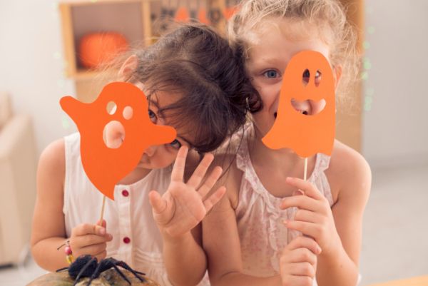 Lavoretti Halloween bambini fare carta