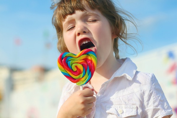 Dieta dei bambini: niente zuccheri aggiunti prima dei due anni